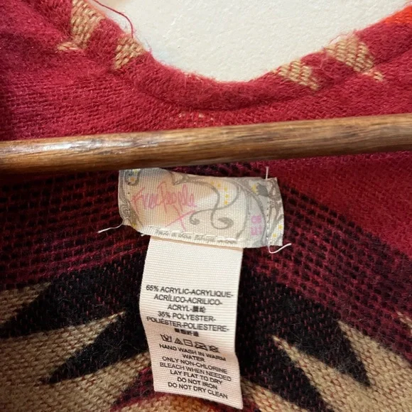 Free People Crossroads Aztec Poncho One Size - Picture 12 of 12